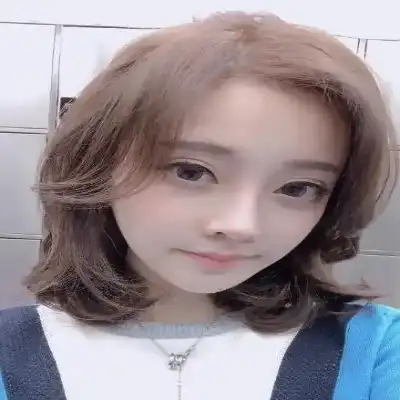 黄莉颖